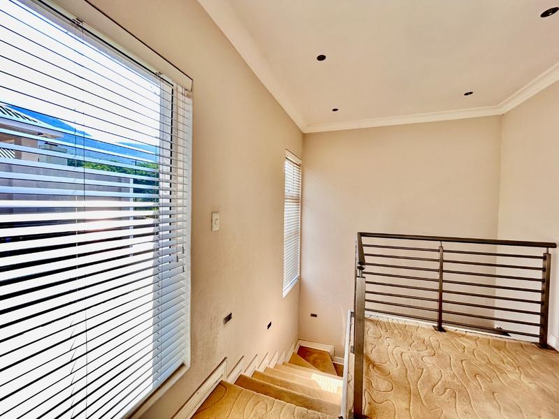 3 Bedroom Property for Sale in Caribbean Beach Club North West